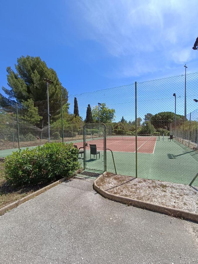 Suite 1 Chambre, 1 Sejour, Climatise, Piscines, 400M De La Mer La Londe-les-Maures Bagian luar foto